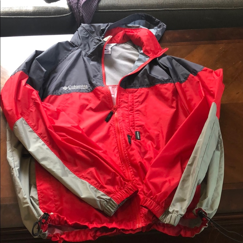 Columbia Men’s light, waterproof wind breaker